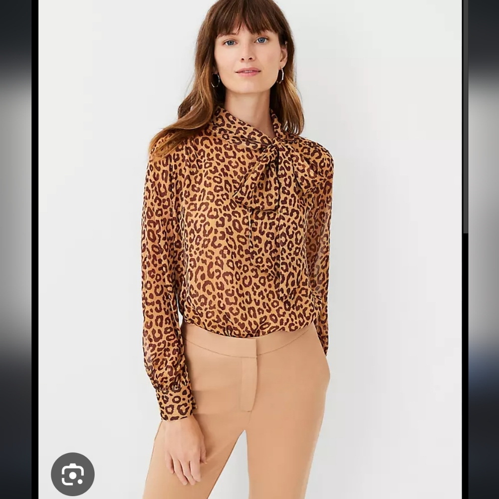 SHIMMER LEOPARD PRINT BOW Blouse-EUC